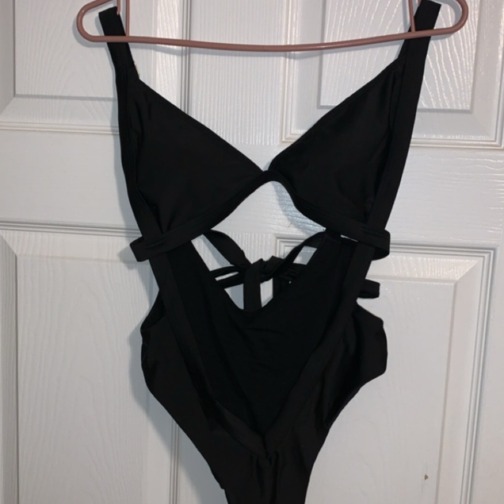 Black monokini